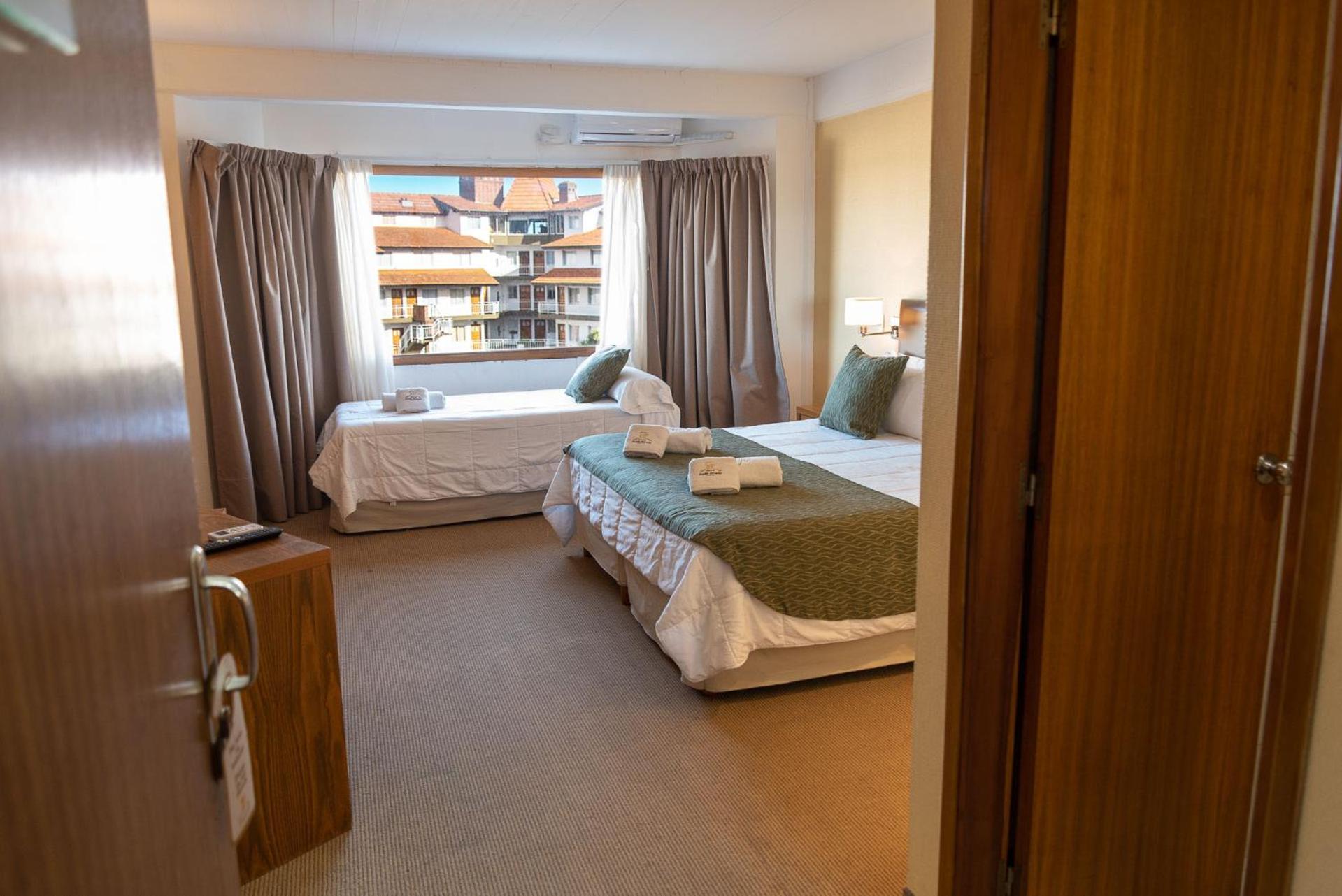 Fonte Arcada Hotel Villa Gesell Bilik gambar