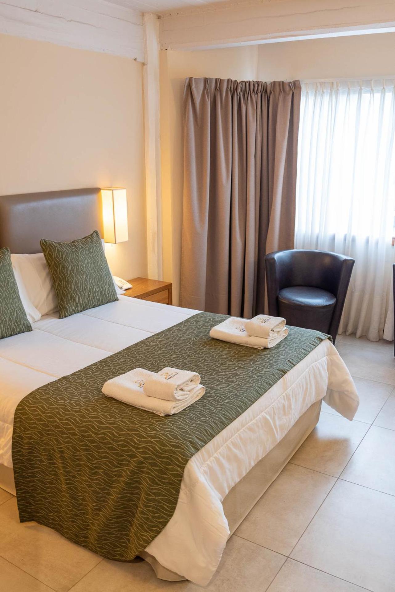Fonte Arcada Hotel Villa Gesell Bilik gambar