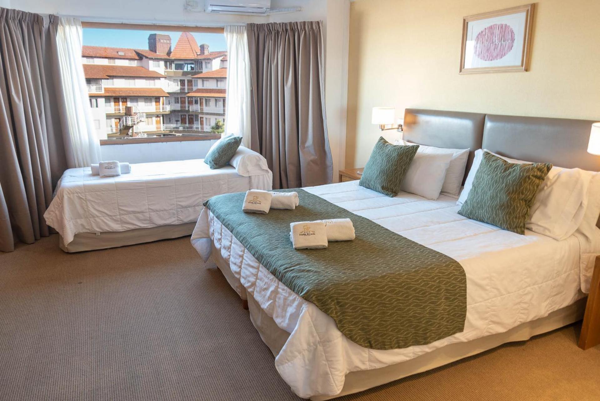 Fonte Arcada Hotel Villa Gesell Bilik gambar